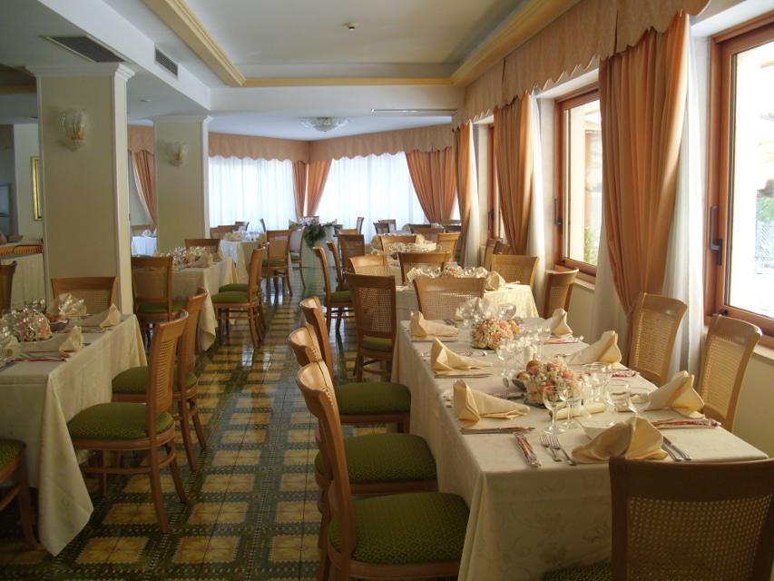 Hotel La Pergoletta Sant'Agata sui due Golfi Bagian luar foto