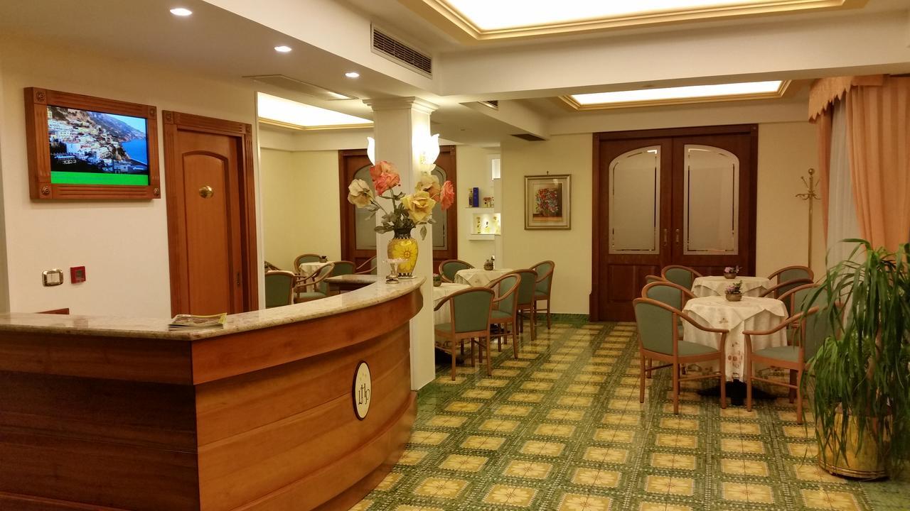 Hotel La Pergoletta Sant'Agata sui due Golfi Bagian luar foto