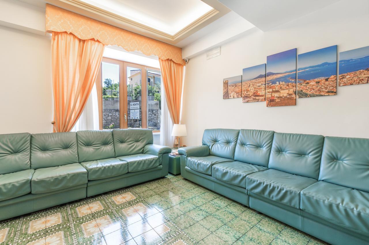 Hotel La Pergoletta Sant'Agata sui due Golfi Bagian luar foto