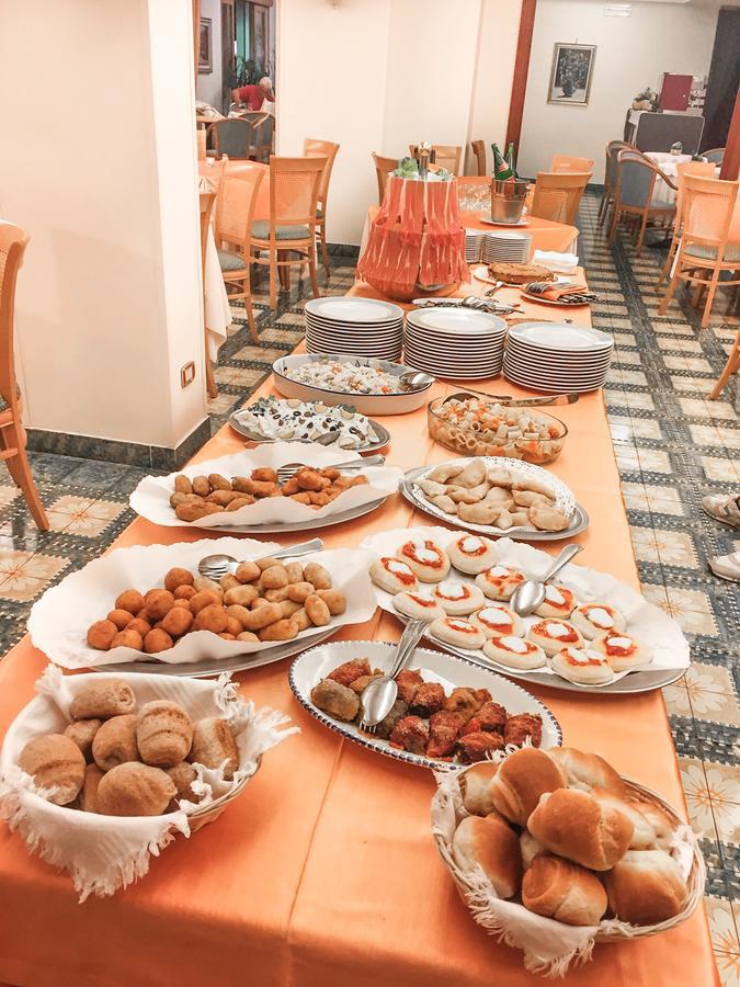 Hotel La Pergoletta Sant'Agata sui due Golfi Bagian luar foto